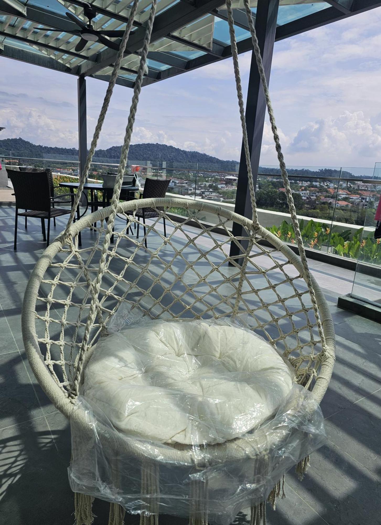 Stylish Sunsuria Forum 5mins To Sccc 6pax Apartment